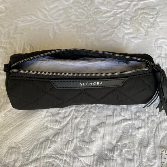 SOLD! SEPHORA Bag Cosmetic Makeup Case - NWT ~ The Seeker Black Quilted - Picture 2 of 5